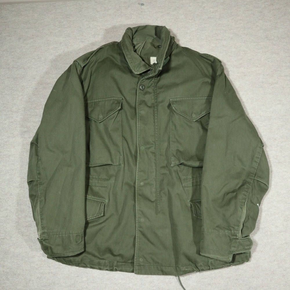Vintage M-1943 Military Field Jacket Medium Short Green Utility Workwear 40s